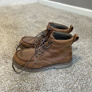 Eddie Bauer MENS boots size 9.5